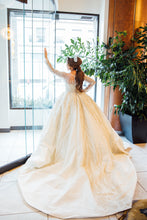 Load image into Gallery viewer, Wedding Gown
