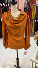 Load image into Gallery viewer, Lissa Blouse
